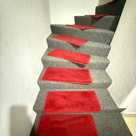 Private In Villa, 2 Minutes From Station, In The Longterm Contract Chf 1100 Per Month * Bolligen